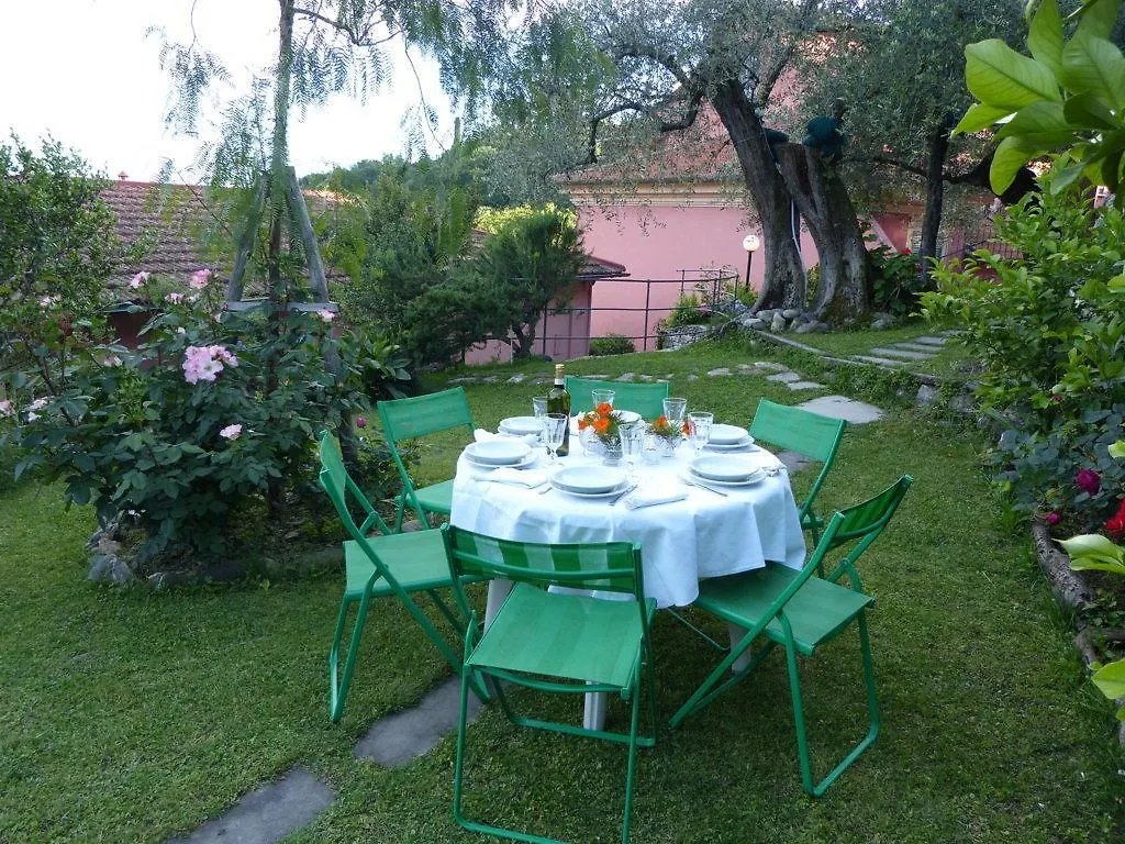Garden Lodge Chiavari 0*,