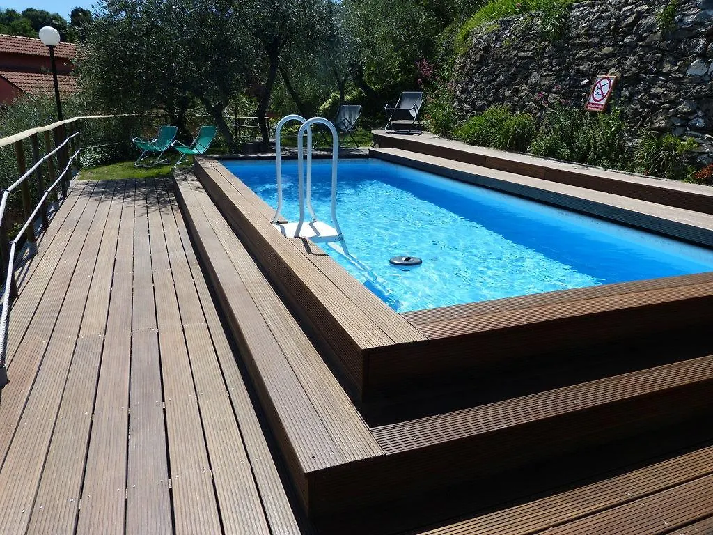 Garden Lodge Chiavari Holiday home